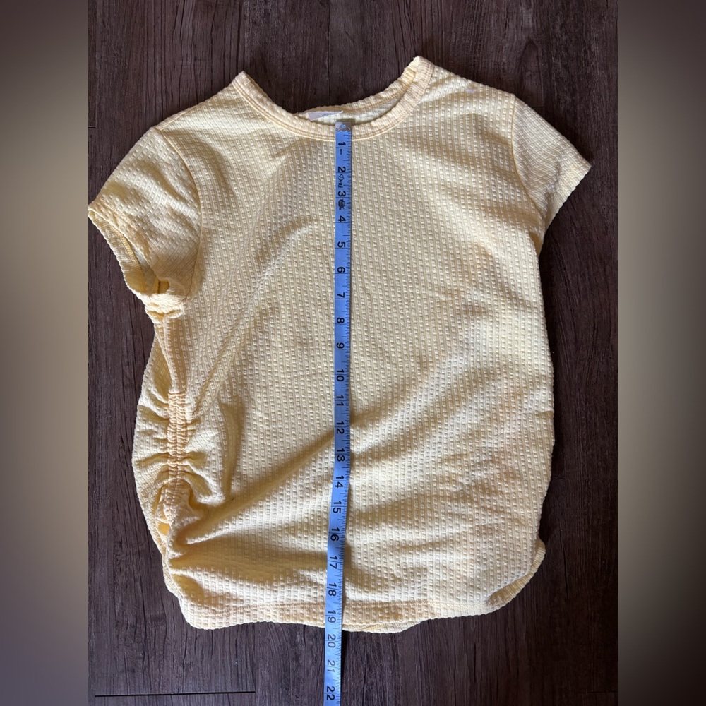 Abercrombie and Fitch Butter Yellow Shirt - Picture 2 of 3